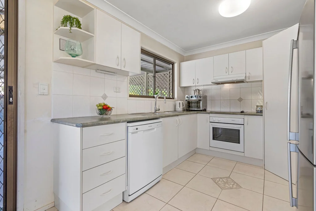 4 Gilford Crescent, Albany Creek, QLD 4035