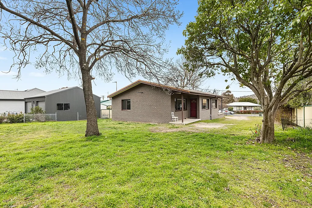 6 Hoskin Street, Berridale, NSW 2628
