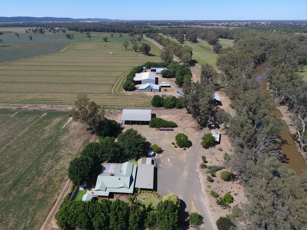 Forbes  Almost 3km River Frontage + Irrigation Bore