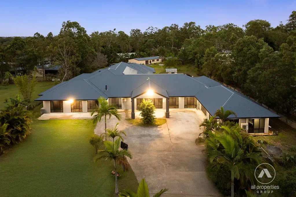New Beith 10 Bedroom THE LARGEST HOME IN NEW BEITH 820 SQM– A GRAND MANSION LIKE NO OTHER!