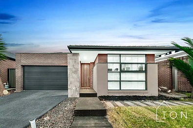 Clyde North 4ਬੈੱਡਰੂਮ Step Inside & Fall in Love – Quality Family Living in Clyde North- Berwick Waters