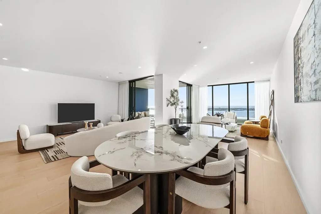 2002/180 Marine Parade, Labrador, QLD 4215