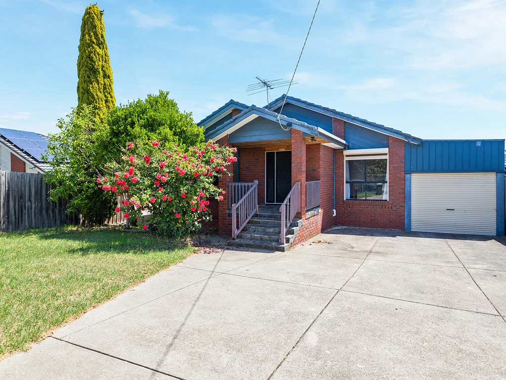90 Kinterbury Drive, Kings Park, VIC 3021