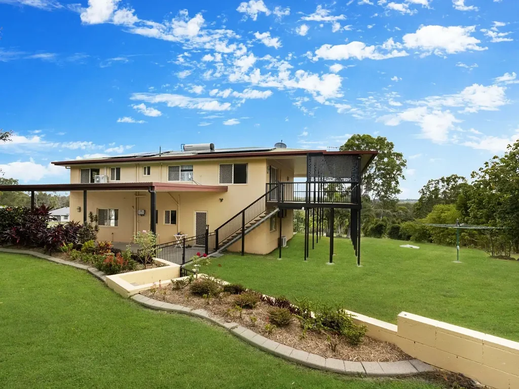 Craignish 4房  DUAL LIVING, DREAM SHEDS, POOL, DAM AND 3.3 ACRES OF CRAIGNISH MAGIC