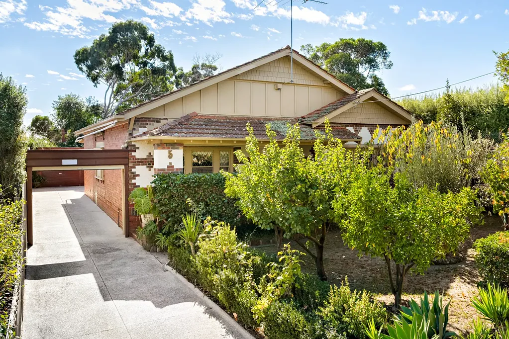 5 Beresford Street, Kew East, VIC 3102