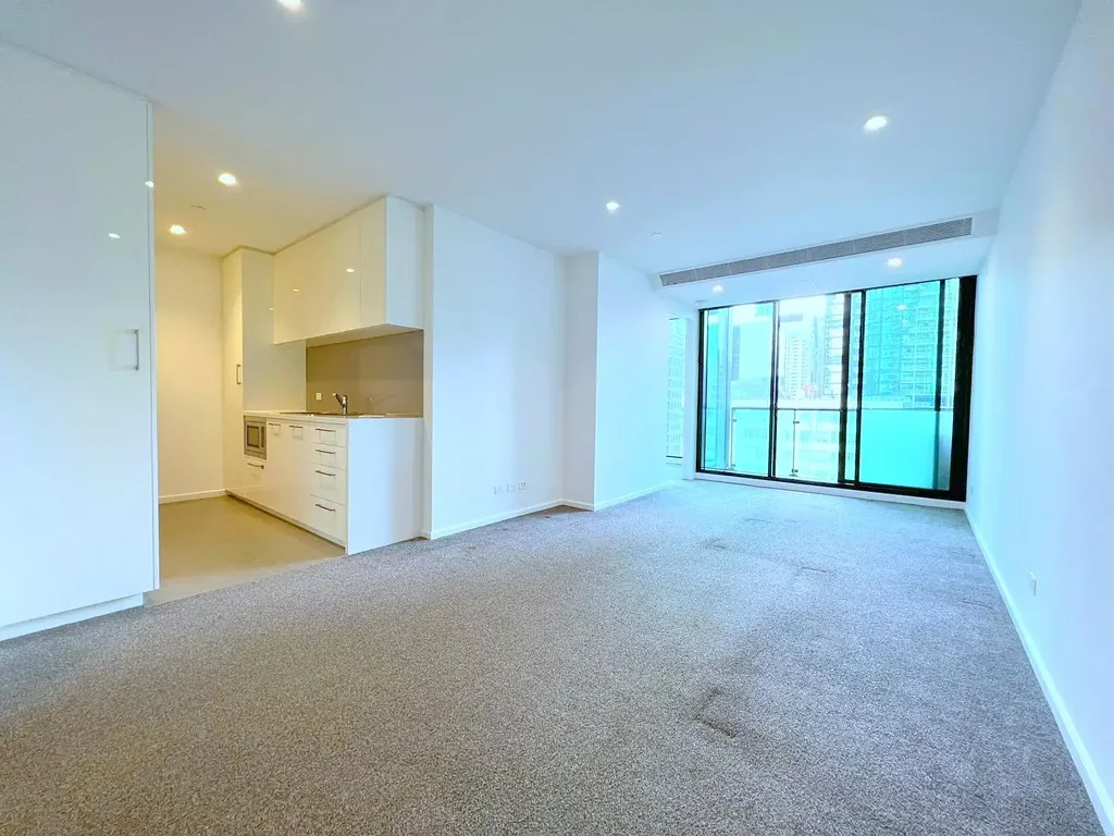 Fabulous 2 Bedrooms 2 Bathrooms Apartment At The Heart of Melbourne