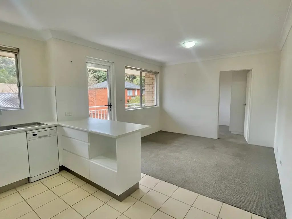 Top Floor Apartment | $720 Per Week