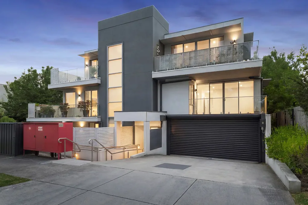 Boronia 1Kwarto * Sale by Set Date on Tuesday 18th August at 6pm (unless sold prior) *