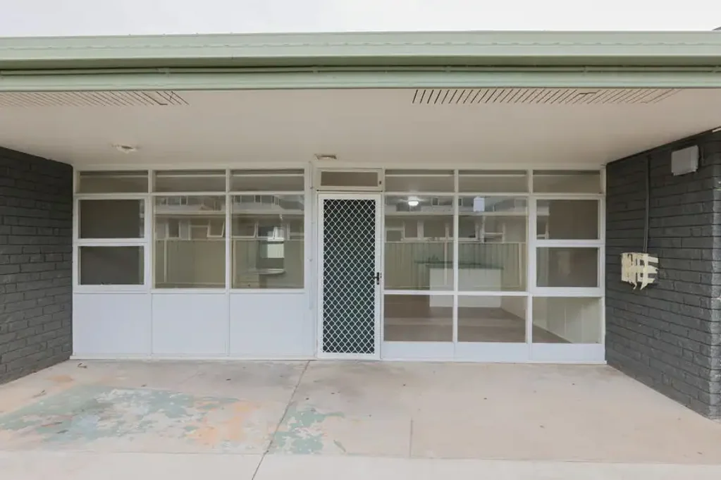 GROUND FLOOR UNIT