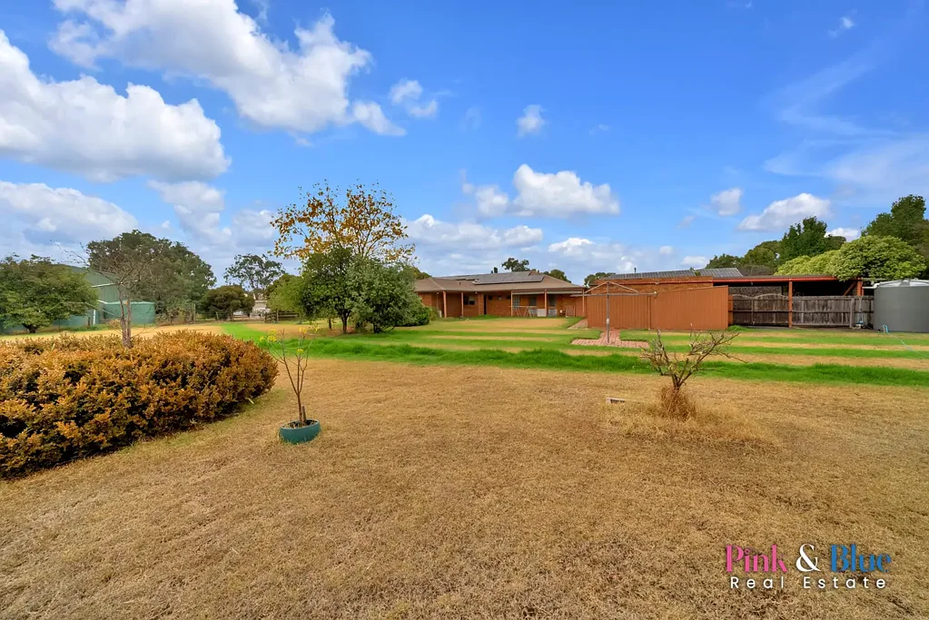 Hoppers Crossing 3ਬੈੱਡਰੂਮ Another Acreage on sale- PRESTIGE, SPACE & UNMATCHED LUXURY IN THE HEART OF HOPPERS CROSSING!