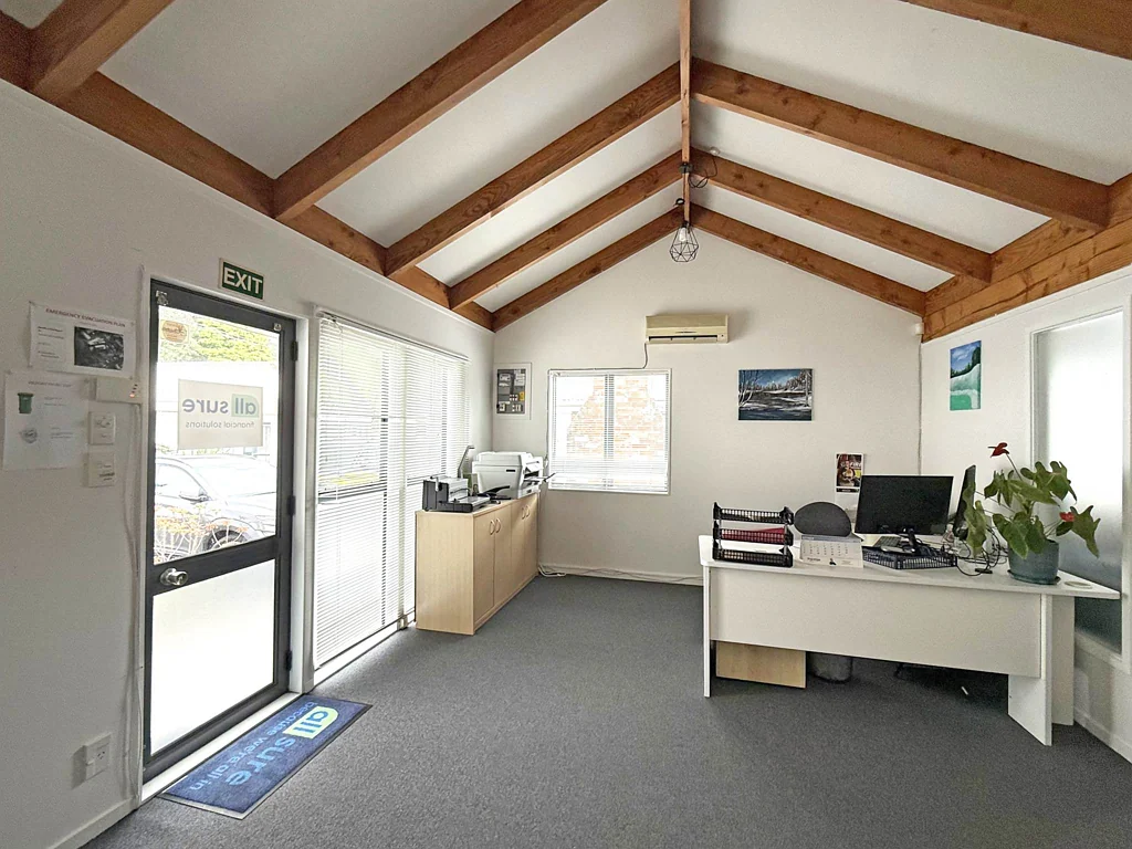 Albany AFFORDABLE 62M² OFFICE SPACE - CENTRAL ALBANY