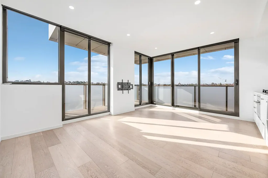 Luxury Living with Spectacular North Views