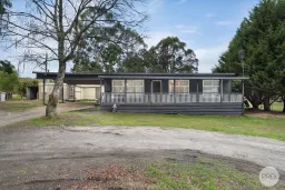 409 State Forest Road, Ross Creek