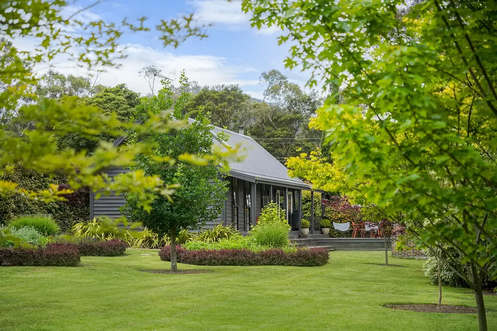 171 Waterfalls Road, Mount Macedon, VIC 3441