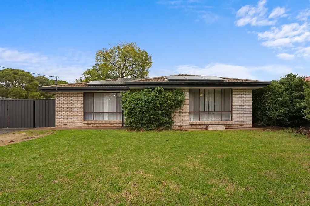 Willaston 3部屋 Endless Potential on a Generous 725sqm Allotment