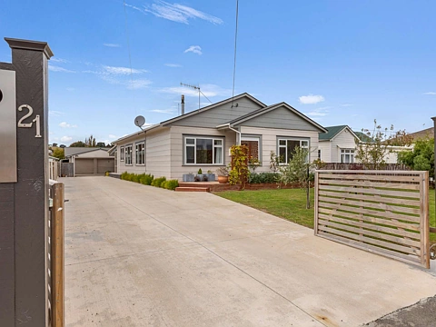 Pahiatua 4房  Beautifully Renovated Character Home!