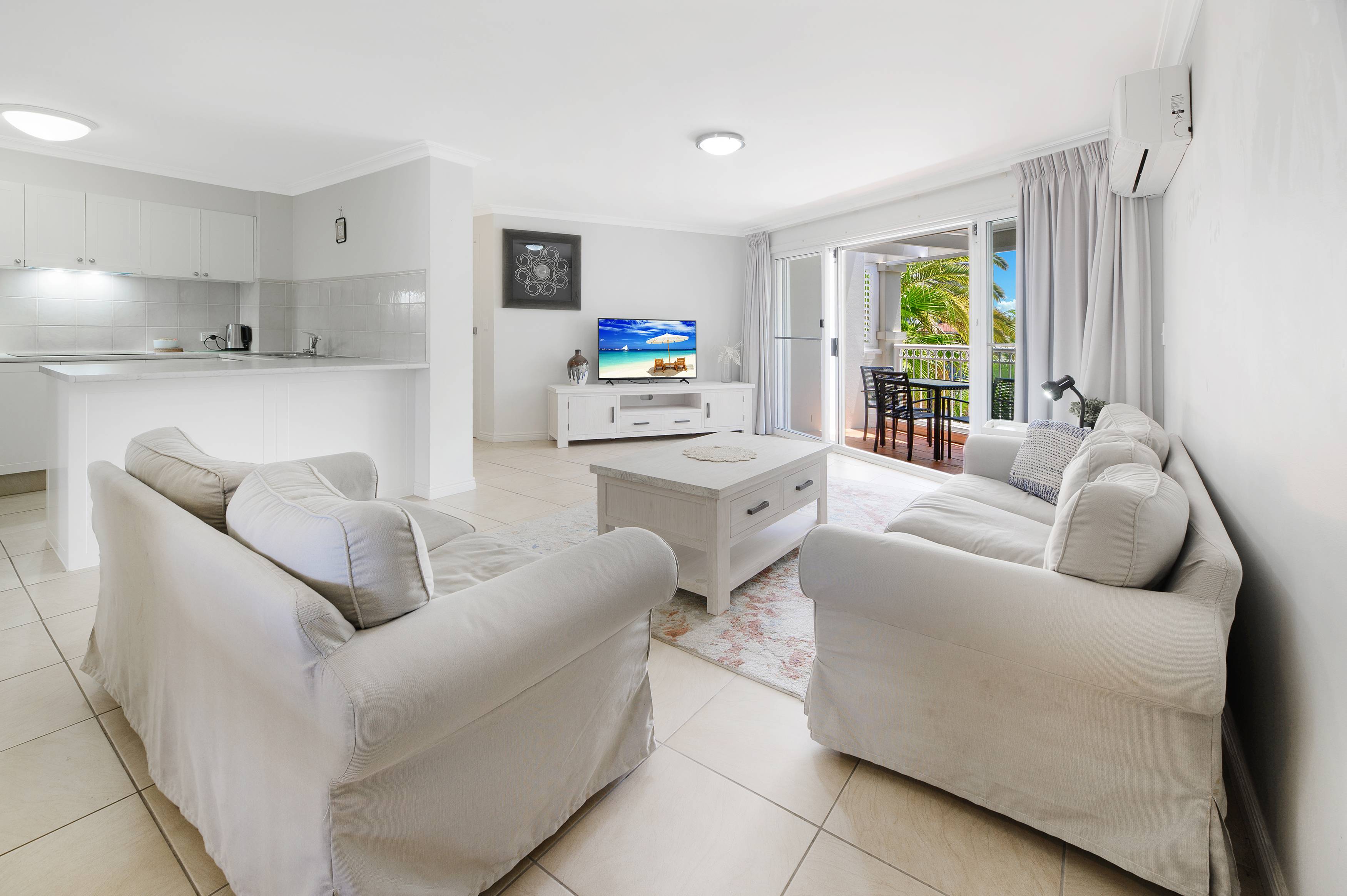10/122-130 Old Burleigh Road, Broadbeach, Gold Coast, 2 habitaciones, 2 baños, Apartment