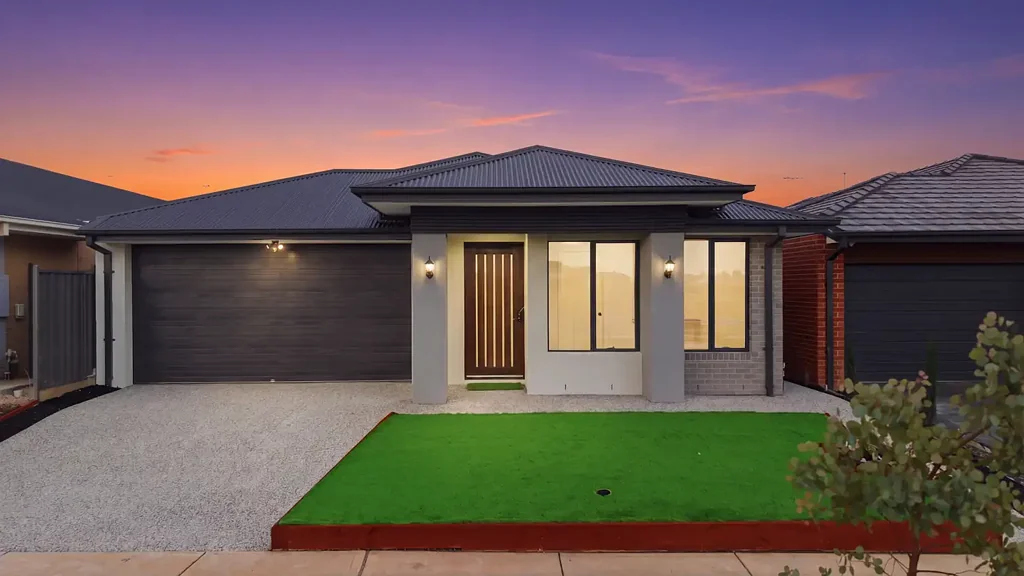 Tarneit 4ห้องนอน A Rare Opportunity to Own a Stunning Home in the Heart of Tarneit!