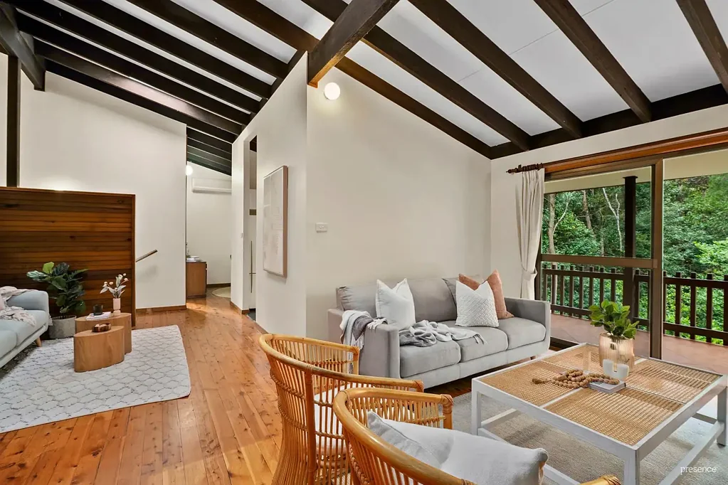 Rankin Park 4ਬੈੱਡਰੂਮ Serene four-bedroom retreat with study and architectural charm in Blue Wren Creek Reserve