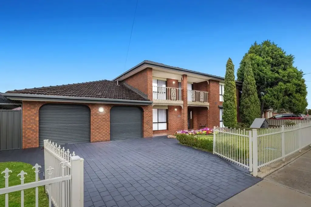 Hoppers Crossing 4ਬੈੱਡਰੂਮ First Time offered in Prestigious Derrimut Heath, Buy one or both!