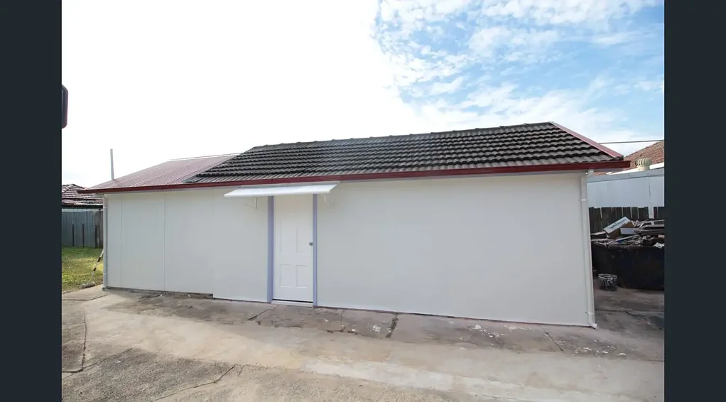 STUDIO IN CABRAMATTA WEST