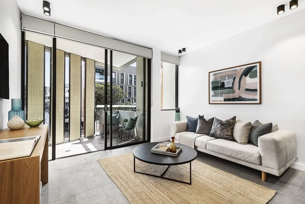 Surry Hills 1房 繁华Crown Street&Oxford Street 餐饮娱乐区 时尚工作室住宅 精品建筑 设施便利 靠近大学咖啡馆 靠近公园剧院 购物便利CBD 公共屋顶露台城市景观。 Stylish Designer Studio in the Heart of Surry Hills