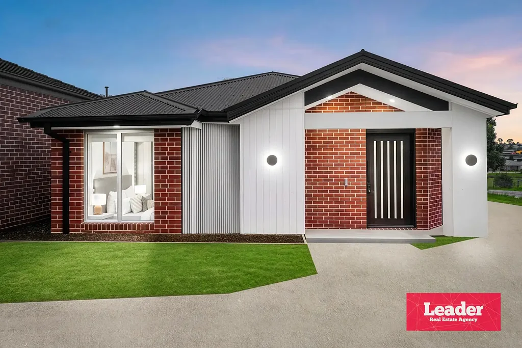 Mernda 3침실 A Brand New Luxury Family Home With 3 Ensuites - A Rare Opportunity!