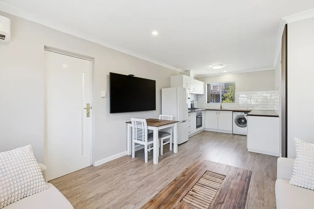 RENOVATED APARTMENT IN GREAT LOCATION!