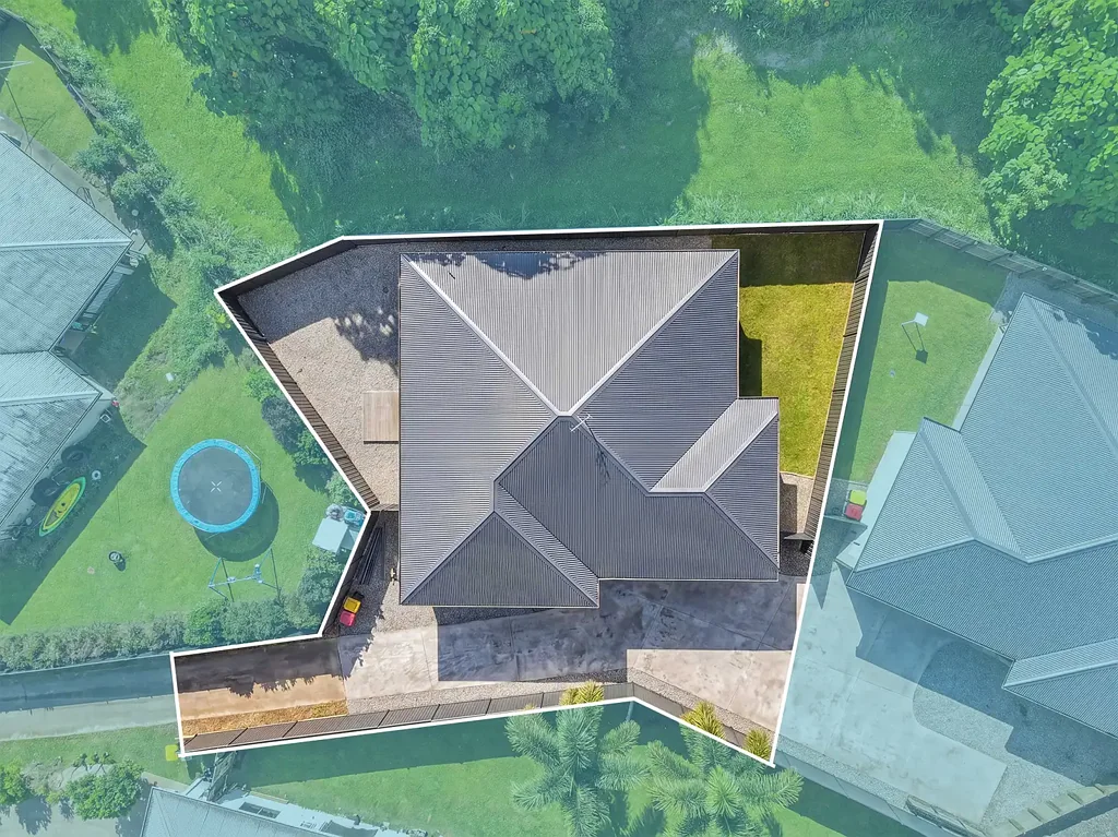 Brinsmead 3 Slaapkamer Near-New Standalone Home in a Blue-Chip Pocket