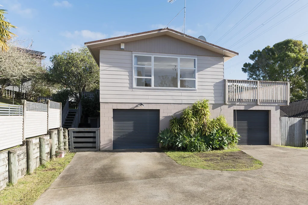 Lynfield 3Zimmer Freehold Family Living with Exceptional Potential