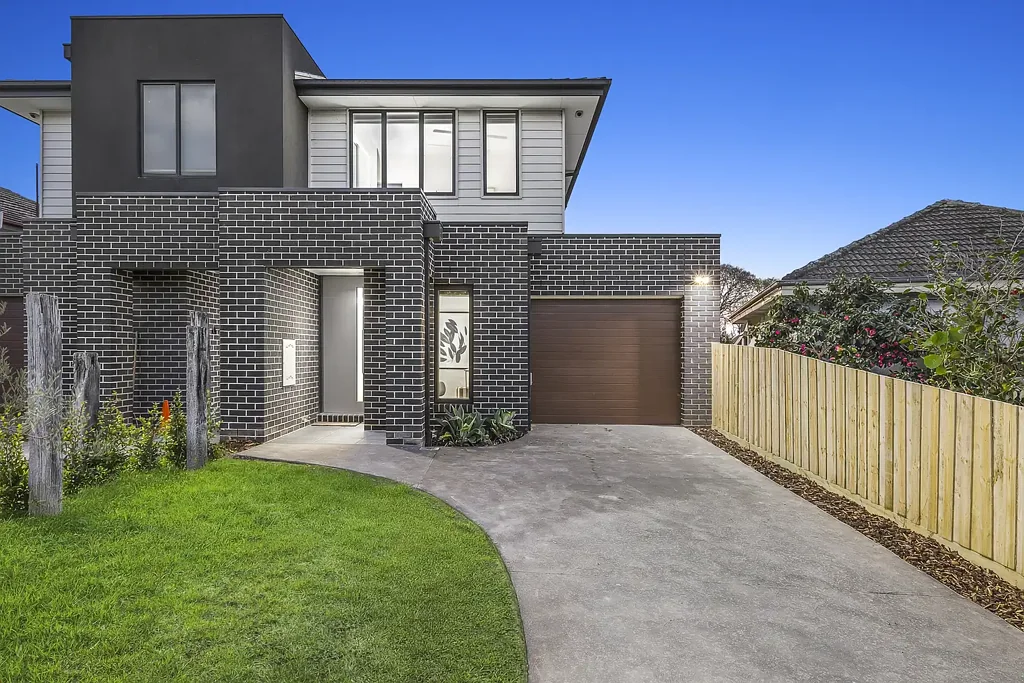 Burwood 4 Slaapkamer Contemporary Comfort in a Prime Burwood Lifestyle Location