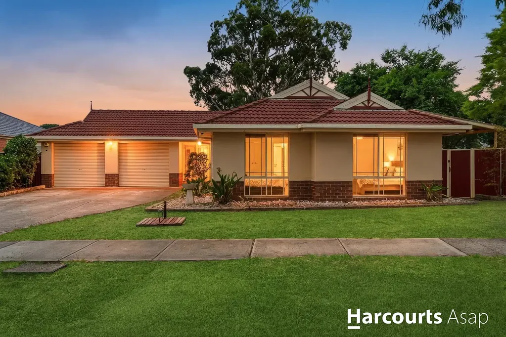 26 Henry Lawson Drive, Lynbrook, VIC 3975