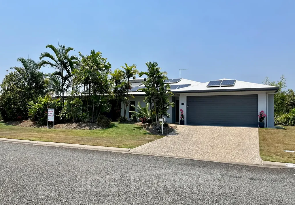 17 Sunbird Parade, Mareeba, QLD 4880