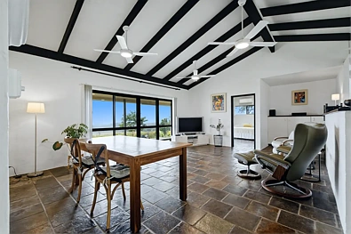 24 Kinjun Road, Dingo Pocket, QLD 4854, 4房, 2浴, House