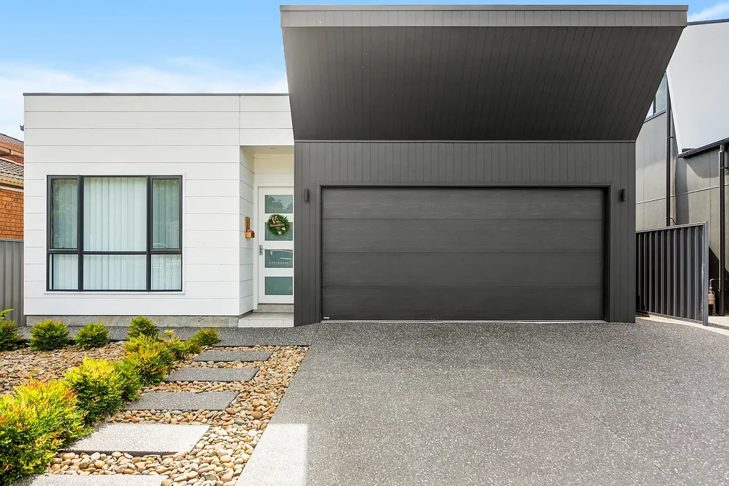 Low Maintenance Modern Living!
