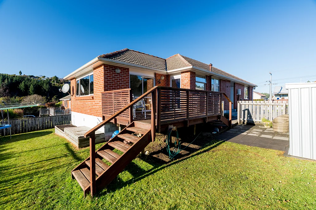 Bradford 3غرفة نوم Sunny, solid and effortless living