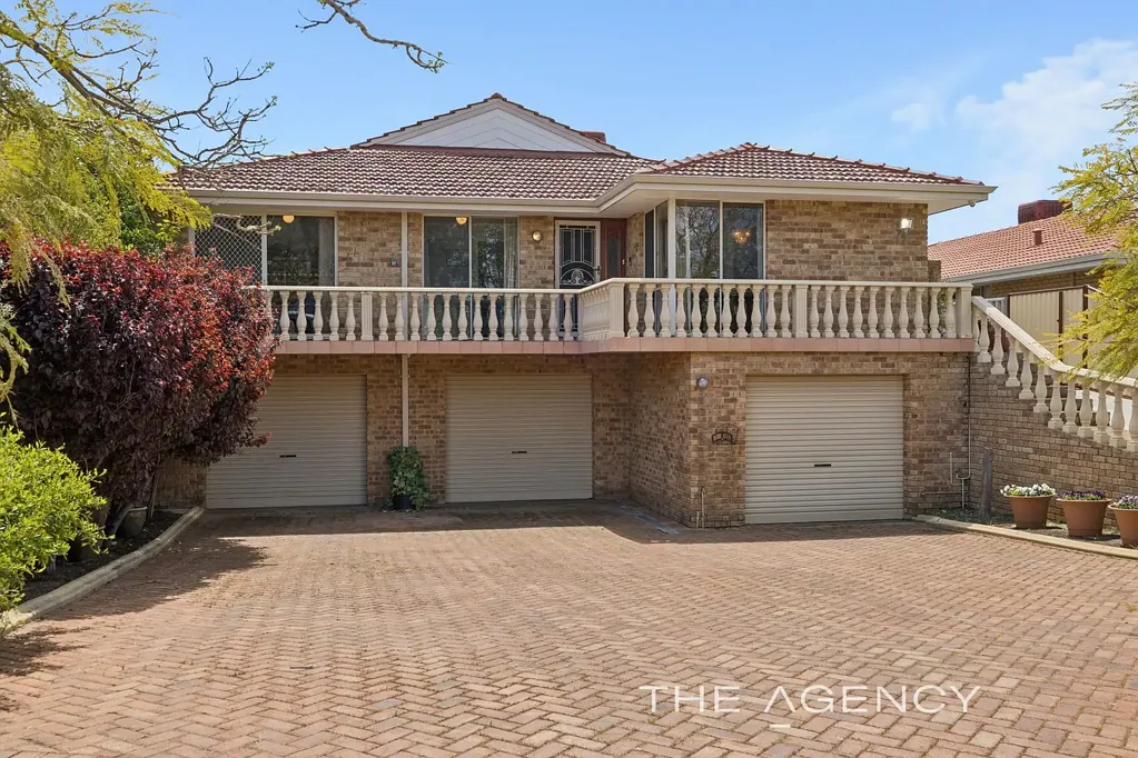 17 Constantine Way, Marangaroo, WA 6064
