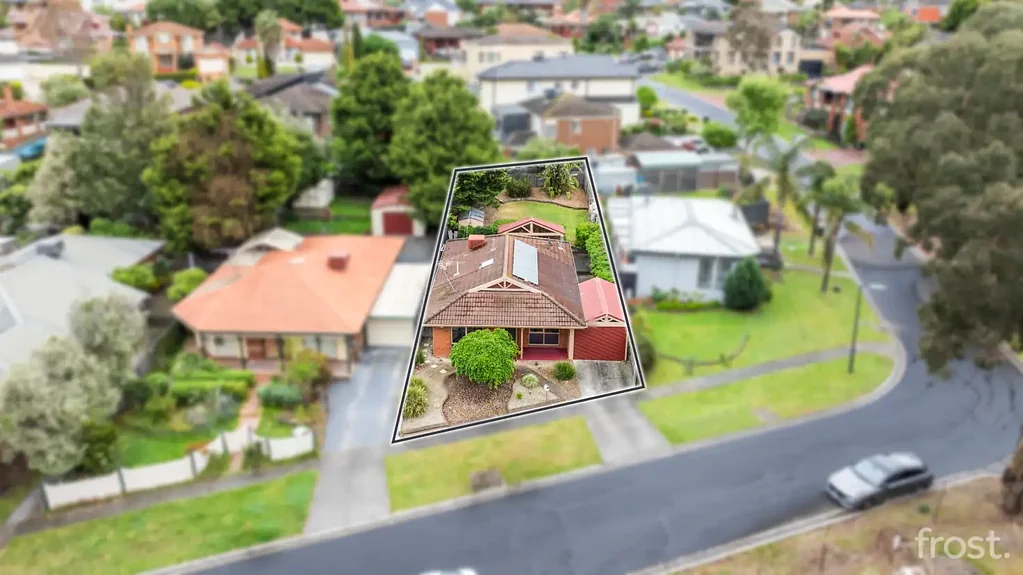 11 Knight Crescent, Roxburgh Park, VIC 3064