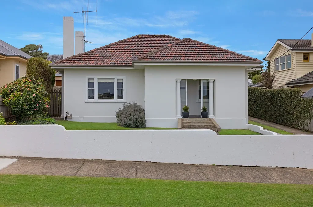 Warrnambool 3房  Art Deco With Central Presence!