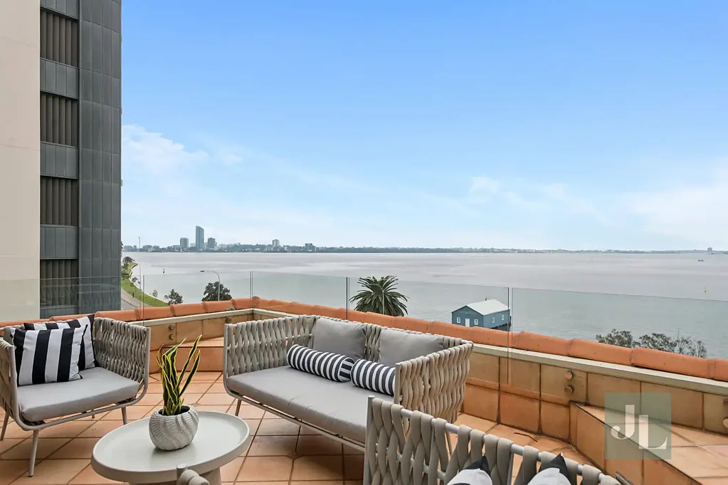 Crawley 3Moenga Panoramic Swan River Views