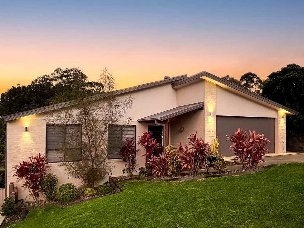 Goonellabah 4房  Executive Home in Dress Circle Location