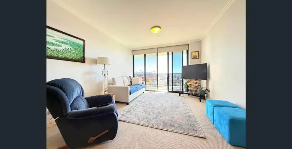 Spacious One Bedroom Apartment - Executive Style Living