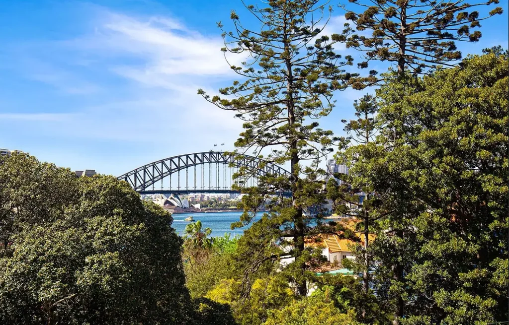 Boutique Living in Prestigious Lavender Bay
