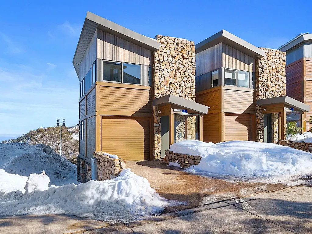 Mount Buller 4બેડરૂમ Prestigious & Extravagant Drive-In Ski-Out Chalet