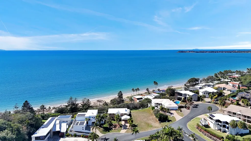 Blacks Beach 5 Bedroom Elevated Coastal Living with Uninterrupted Ocean Views