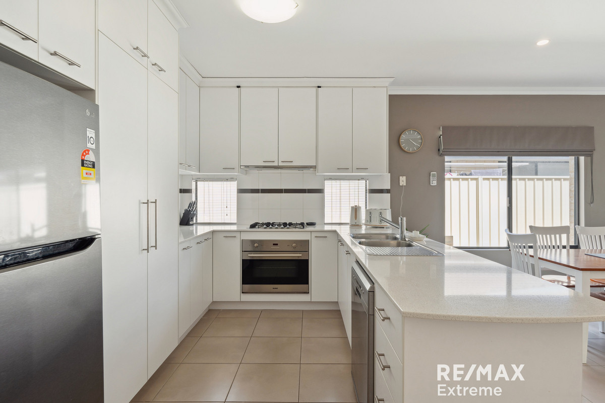 42 OLIVEDALE RD, MADELEY WA 6065, 0 habitaciones, 0 baños, House