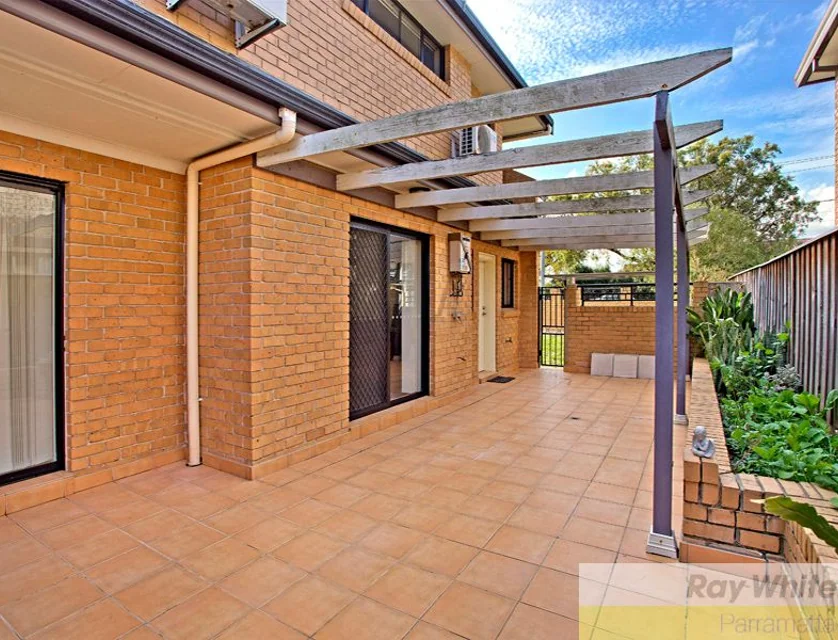 6/4-6 Morton Street, Parramatta, Parramatta (Northwest suburbs), 4 rūma, 2 rūma horoi, Townhouse
