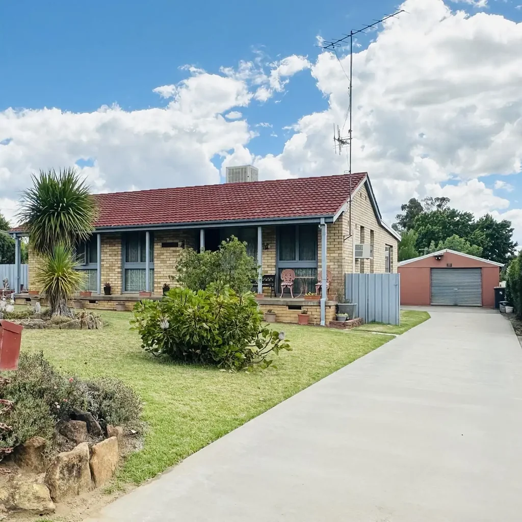 Coonabarabran 4房  4 SALE - Back on the market!