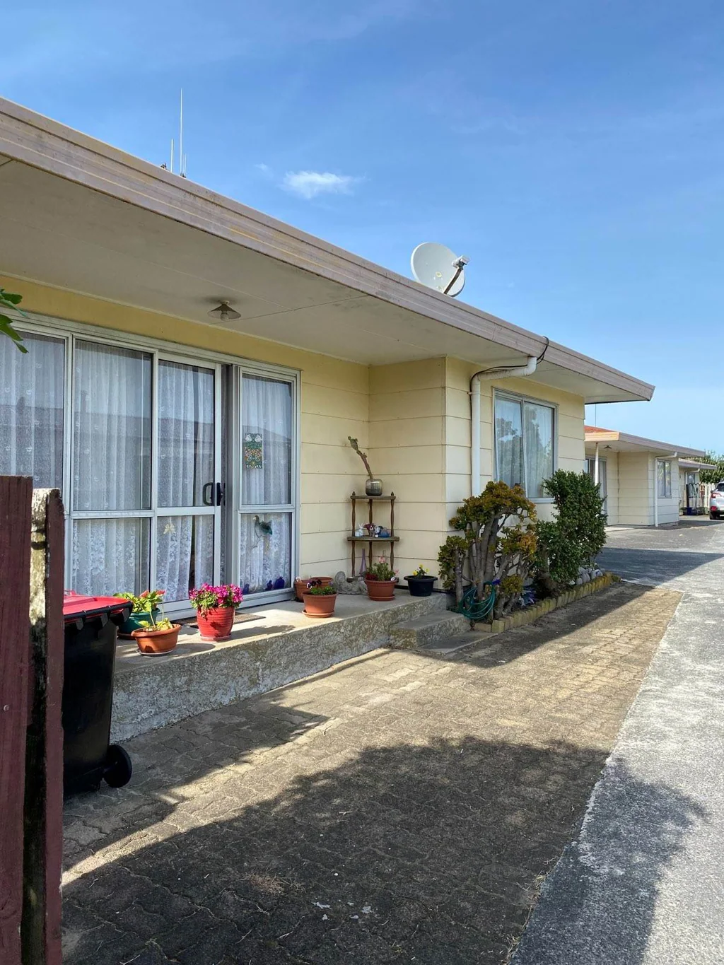 Coastal Living in a Prime Location