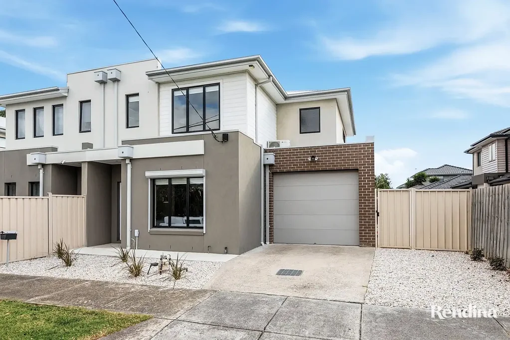 Braybrook 3房 采光充足 宽敞易打理 车库带通道 近交通商店 公园环绕 Light-Filled Sanctuary